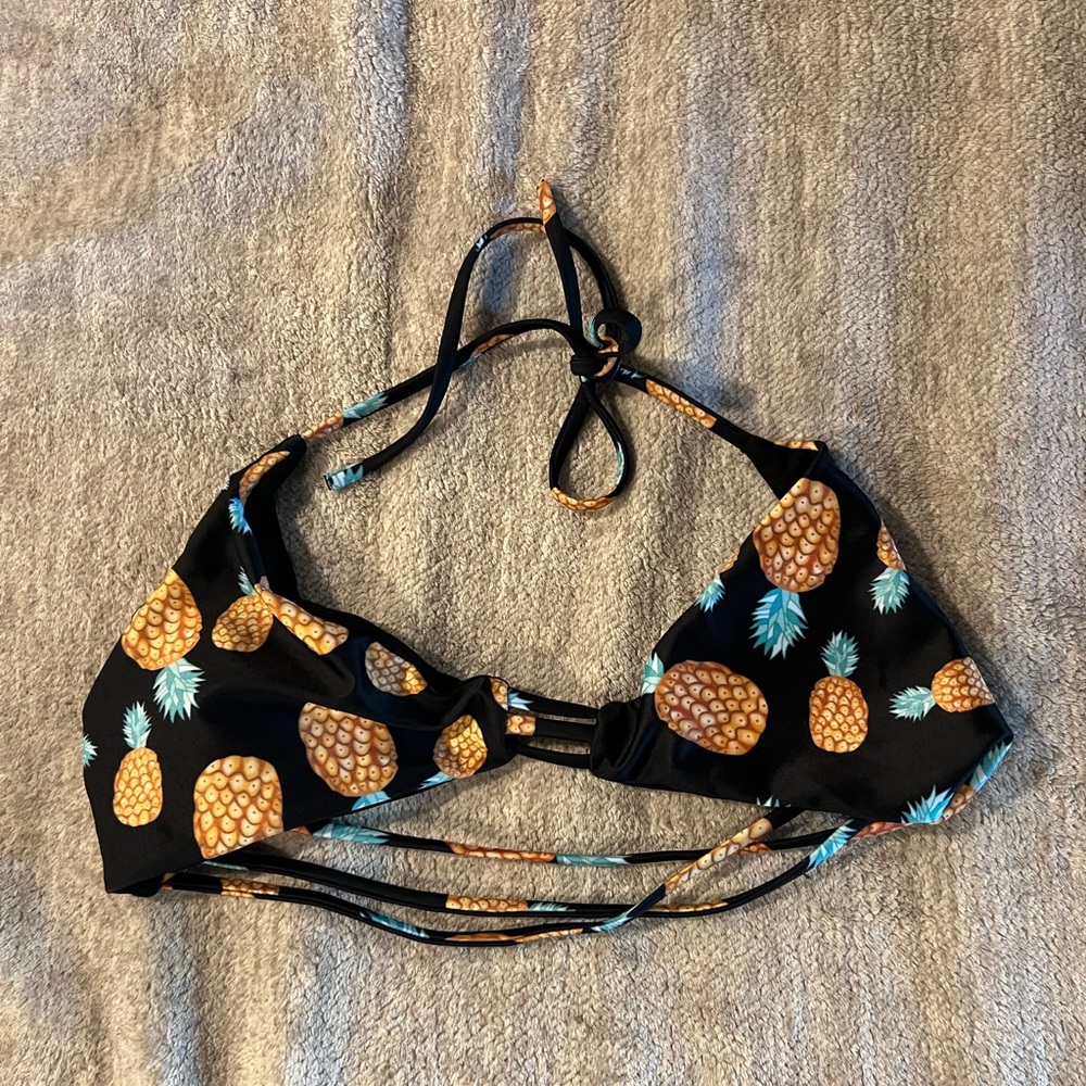 Pineapple bikini top